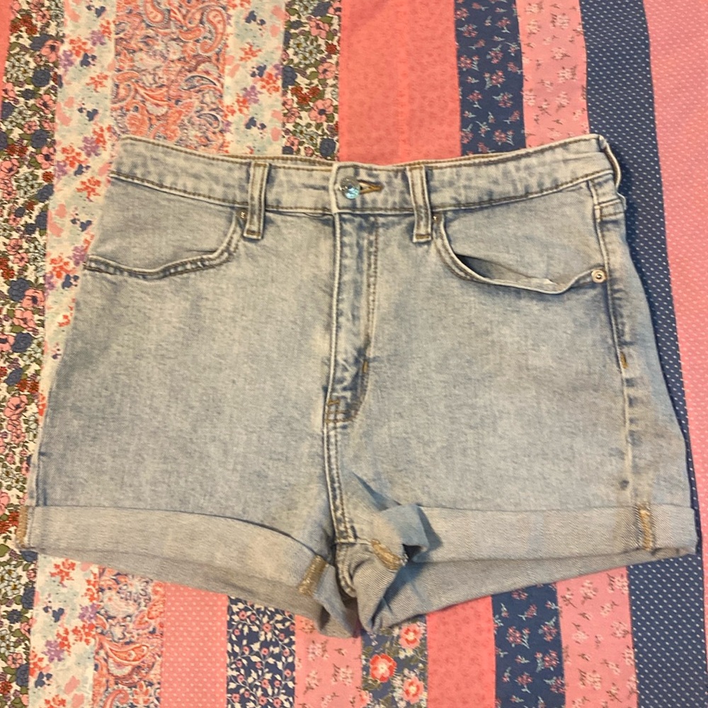 Wild fable size 6 highest rise shorts.